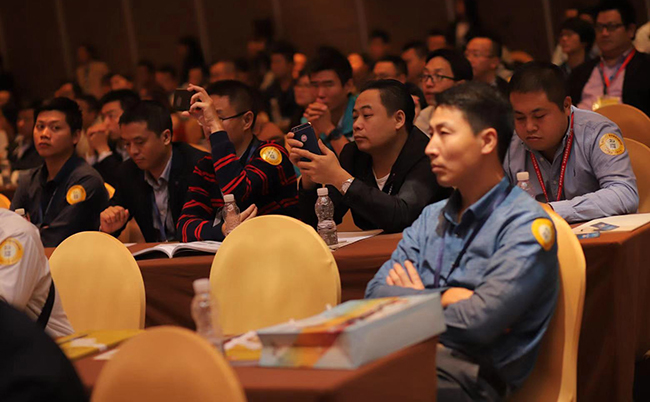 深科特出席SbSTC技术狂欢趴，分享智能工厂主题演讲